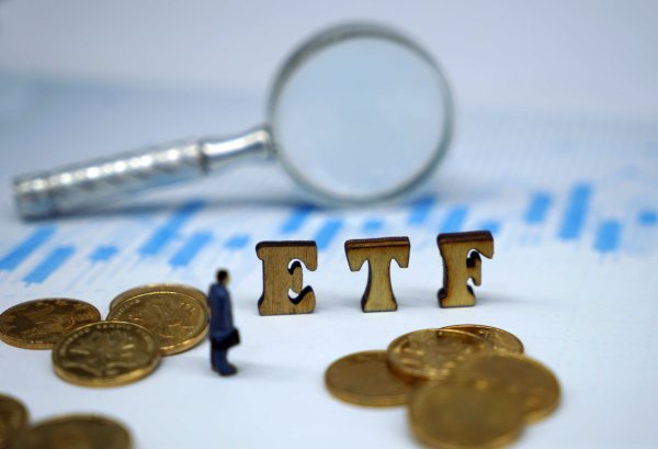 51配资网 存量强势吸金 新品密集成立 今年以来2700亿元资金借道ETF入市